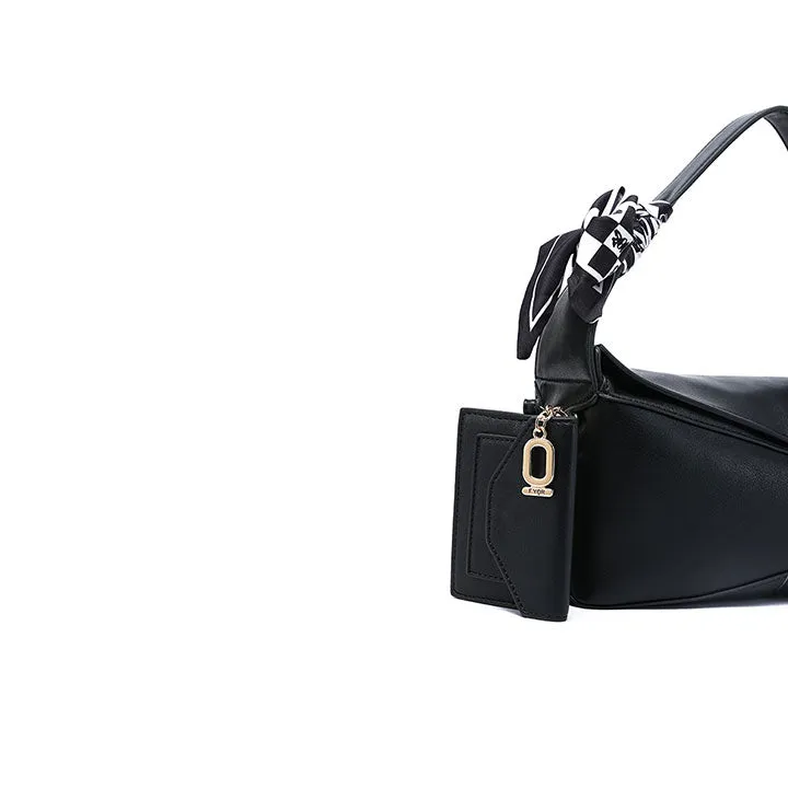 Timeless Chic Compact bag BD 145