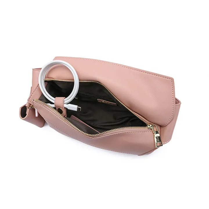 Timeless Chic Compact bag BD 145